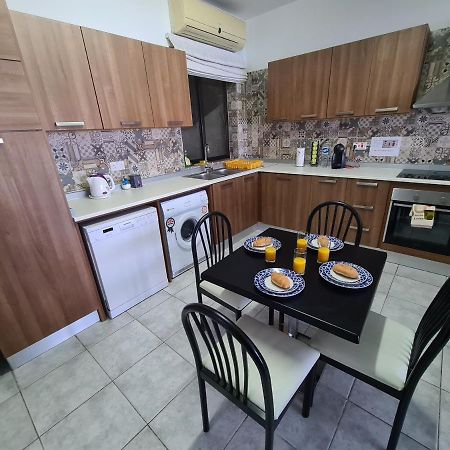 Spacious Seafront Apt Next To Sliema-Valeta Ferry Екстер'єр фото