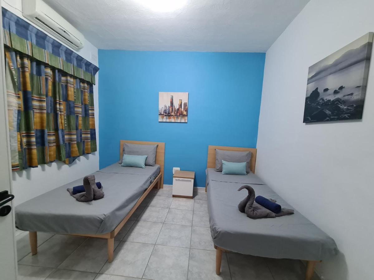 Spacious Seafront Apt Next To Sliema-Valeta Ferry Екстер'єр фото