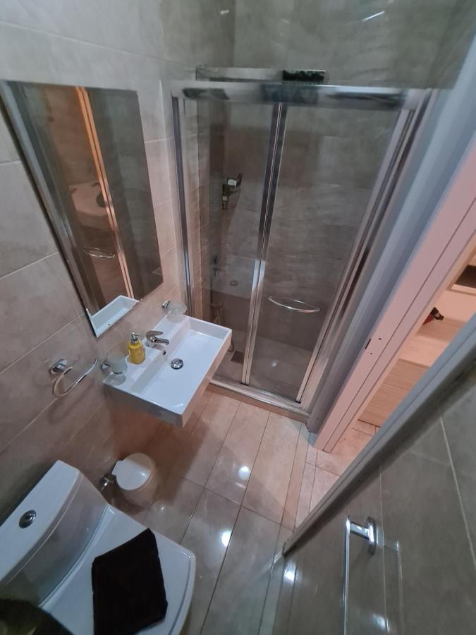 Spacious Seafront Apt Next To Sliema-Valeta Ferry Екстер'єр фото