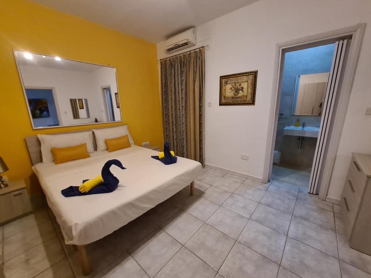 Spacious Seafront Apt Next To Sliema-Valeta Ferry Екстер'єр фото