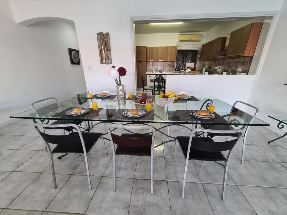 Spacious Seafront Apt Next To Sliema-Valeta Ferry Екстер'єр фото